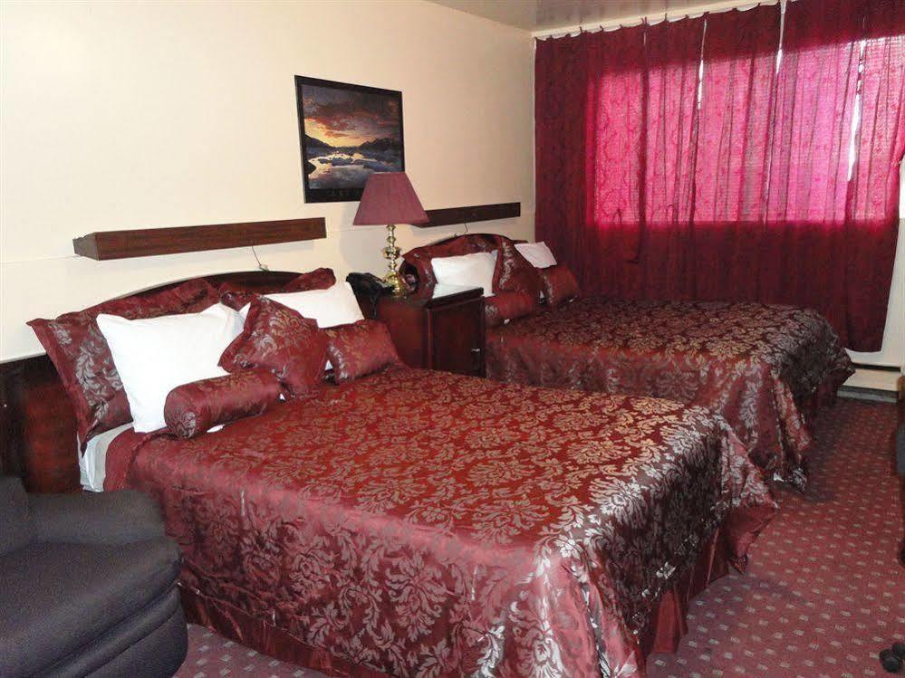 Imperial Fireside Inn Садбери Экстерьер фото