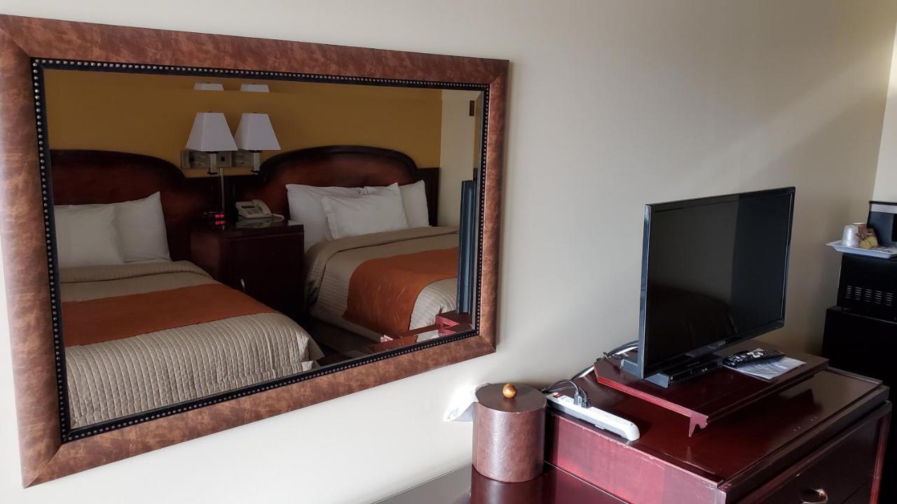 Imperial Fireside Inn Садбери Экстерьер фото